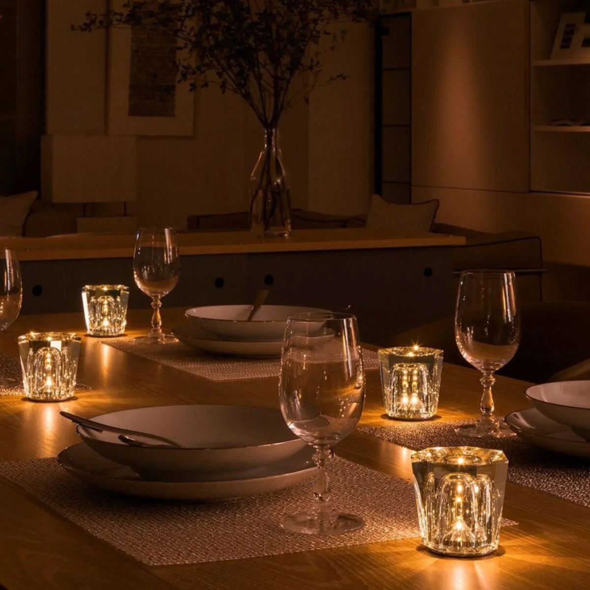 Rechargeable Crystal Table Lamp with Diamond Design – Luxury Edition