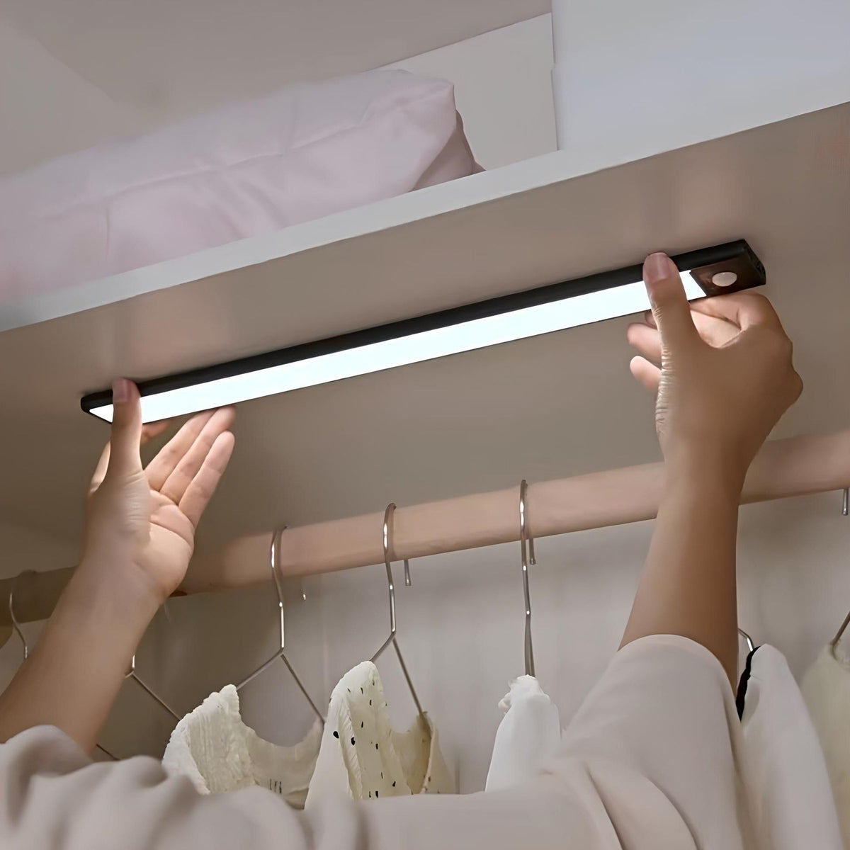 Wireless Rechargeable Light Bar Motion-Activated LED for Indoor Use