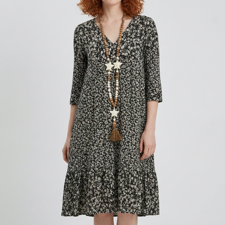 Elegant Dress for Women with a Versatile Fit