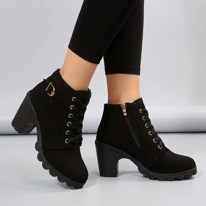 Women’s Fashion Lace-Up Boots