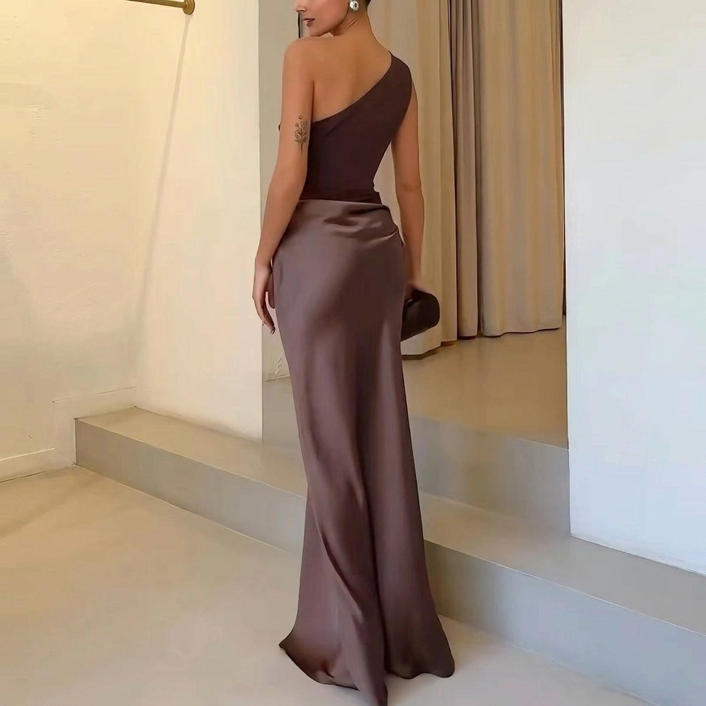 Flowy Women’s Maxi Dress – Timeless Elegance by Amica