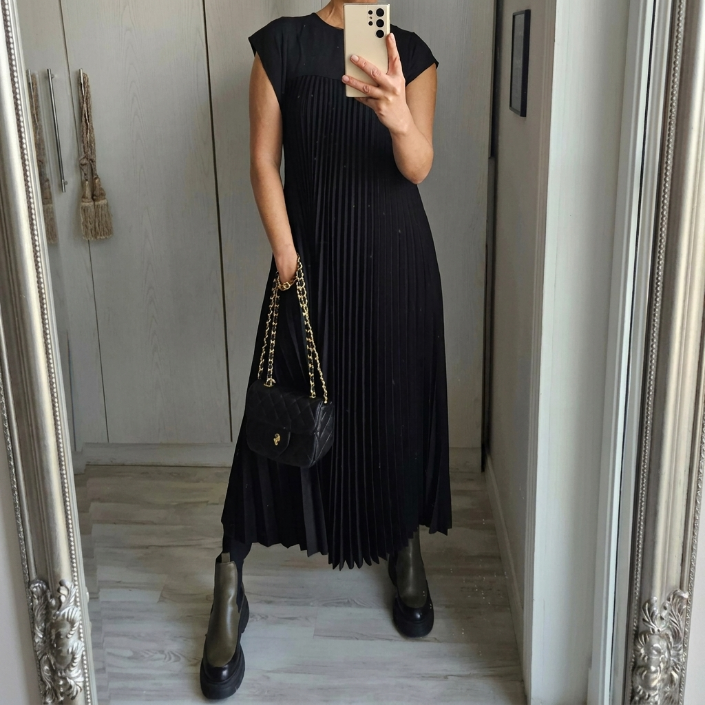 Women’s Short Sleeve Pleated Long Dress