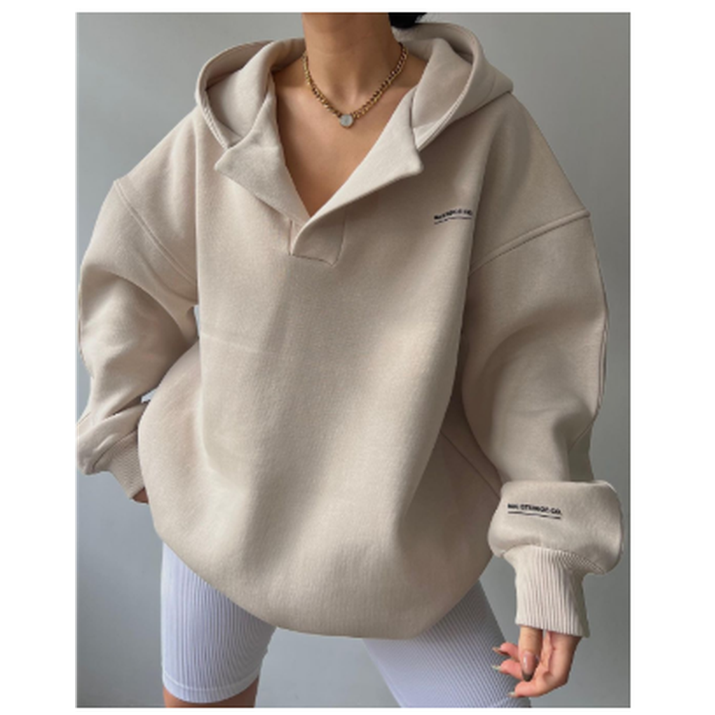 Women’s Lazy-Hooded Pullover – Sibylla Winter Edition