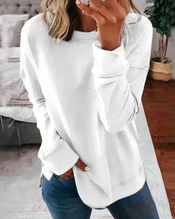 Chic und Stil | Sweatshirt - Relaxed Fit - Soft Cotton Blend - Crew Neck with Ribbed Hem