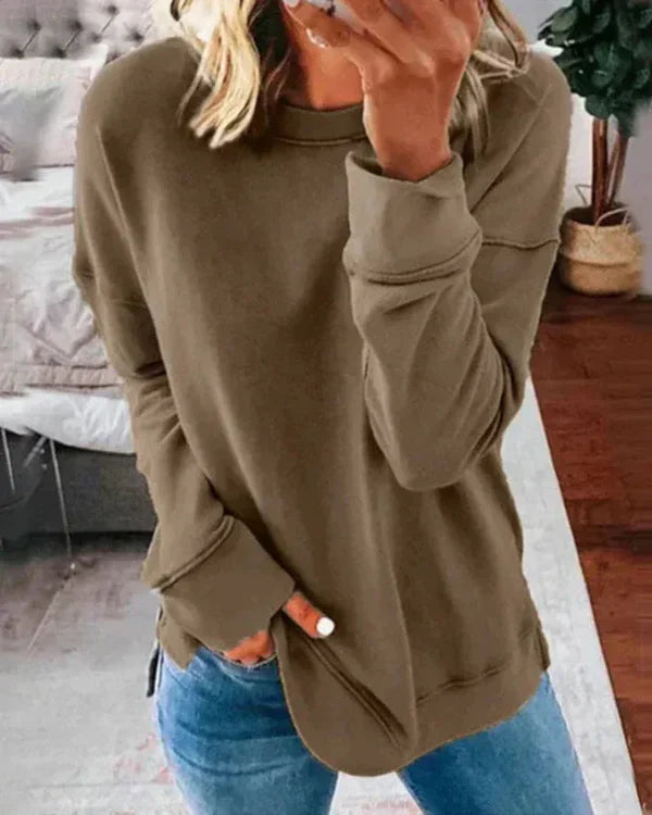Chic und Stil | Sweatshirt - Relaxed Fit - Soft Cotton Blend - Crew Neck with Ribbed Hem