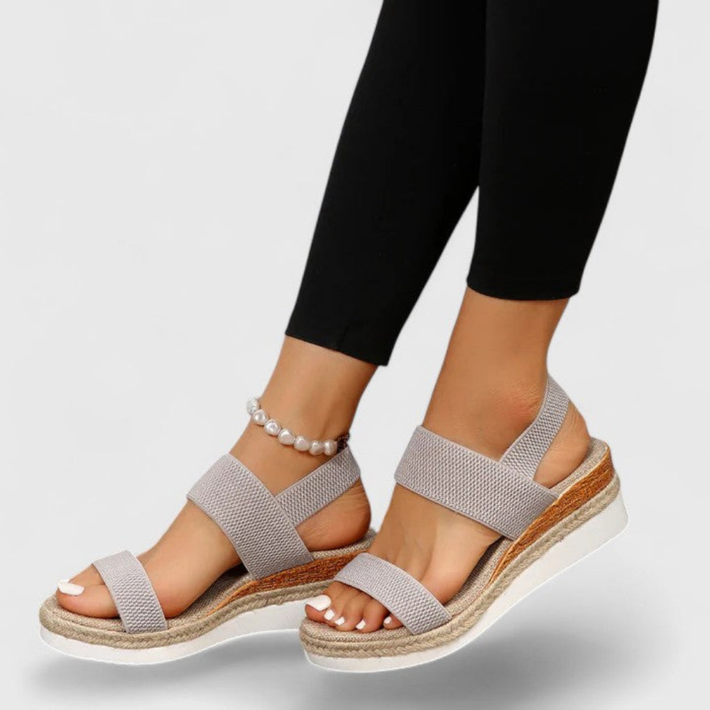 https://cdn.shopify.com/s/files/1/0878/4406/1529/files/meOfSandali-da-donna-di-moda-2023-nuova-estate-Casual-sandali-Open-Toe-Outdoor-Plus-Size-scarpe_2_720x-Photoroom.jpg?v=1776769781