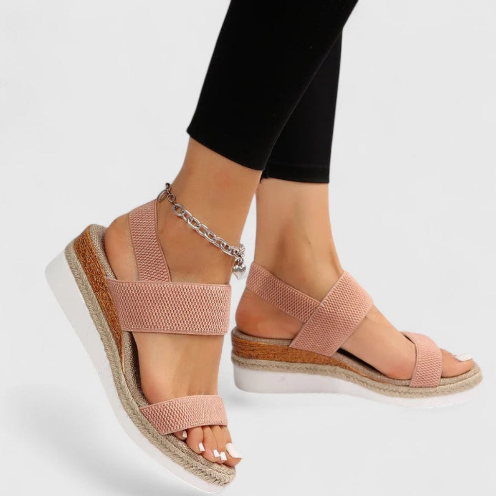 https://cdn.shopify.com/s/files/1/0878/4406/1529/files/w8tlSandali-da-donna-di-moda-2023-nuova-estate-Casual-sandali-Open-Toe-Outdoor-Plus-Size-scarpe_2_720x-Photoroom.jpg?v=1776769781